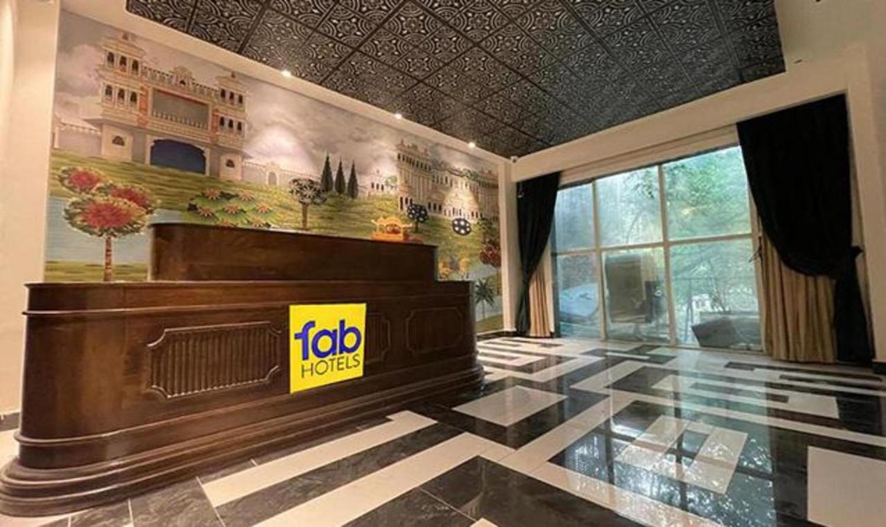 Fabhotel Prime The Seven Seeds Ню Делхи Екстериор снимка